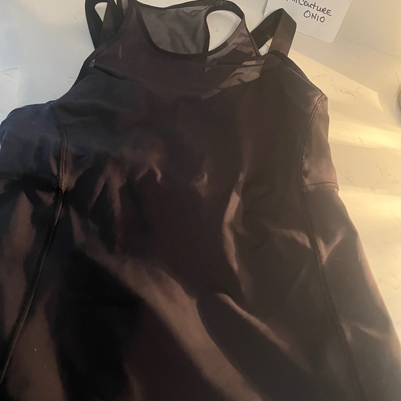 Woman’s Lulumon yoga Tank, Black Sheer Lulumon Tank Layered Like new w tag - Picture 6 of 12